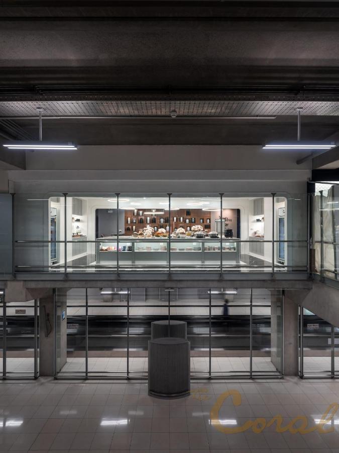 The Coral Finest Business Class And First Class Lounge Concourse D- Airport Lounge Service - International Transit Area - 6 Hours Stay 사무트 프라캄 외부 사진